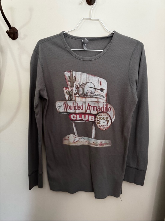 XOXO Tops - XOXO Gray Long-Sleeve Wounded Armadillo Club Graphic Tee